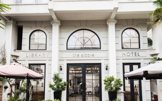 The Alcove Library Hotel